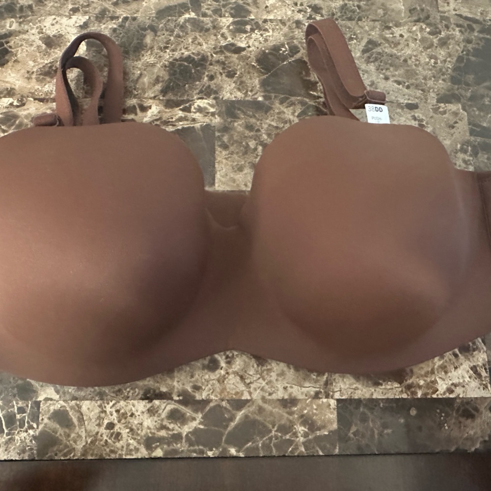 NWT Victoria's Secret Smooth in Ganache Classic 5 ways wear Push-up Bra SZ 38DD